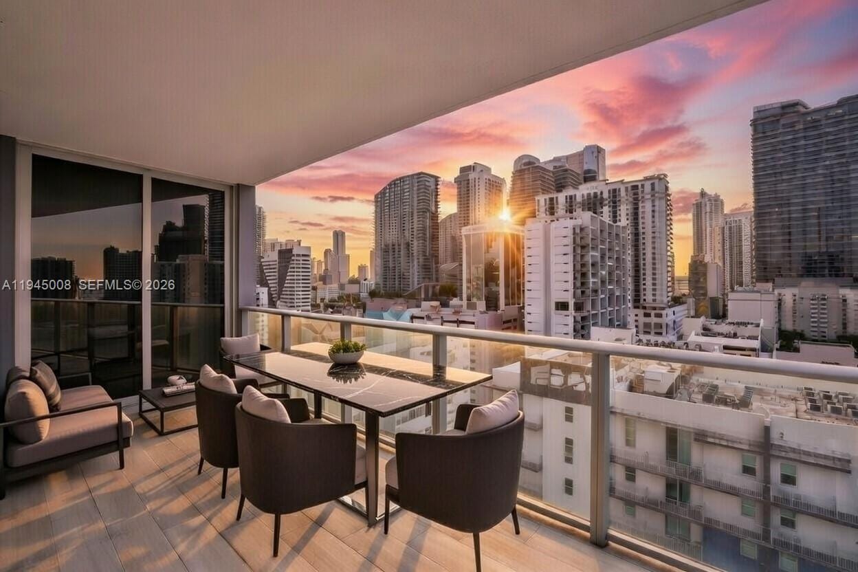 1010 SW 2nd Avenue 1703, Miami, FL 33130 photo 5