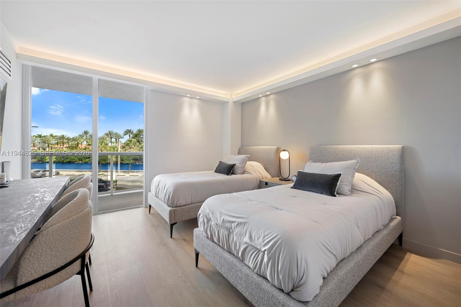 20505 E Country Club Drive 231, Aventura, FL 33180 photo 18