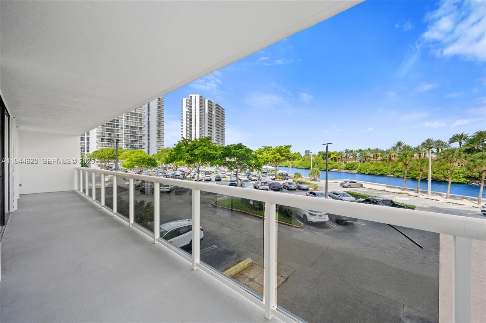 20505 E Country Club Drive 231, Aventura, FL 33180 photo 24