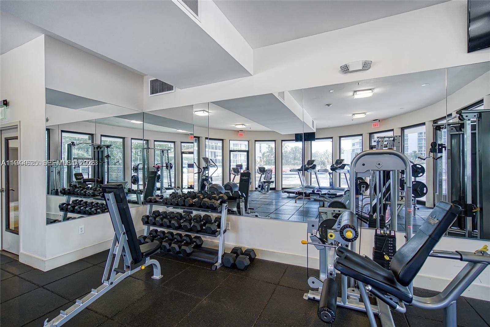 20505 E Country Club Drive 231, Aventura, FL 33180 photo 27