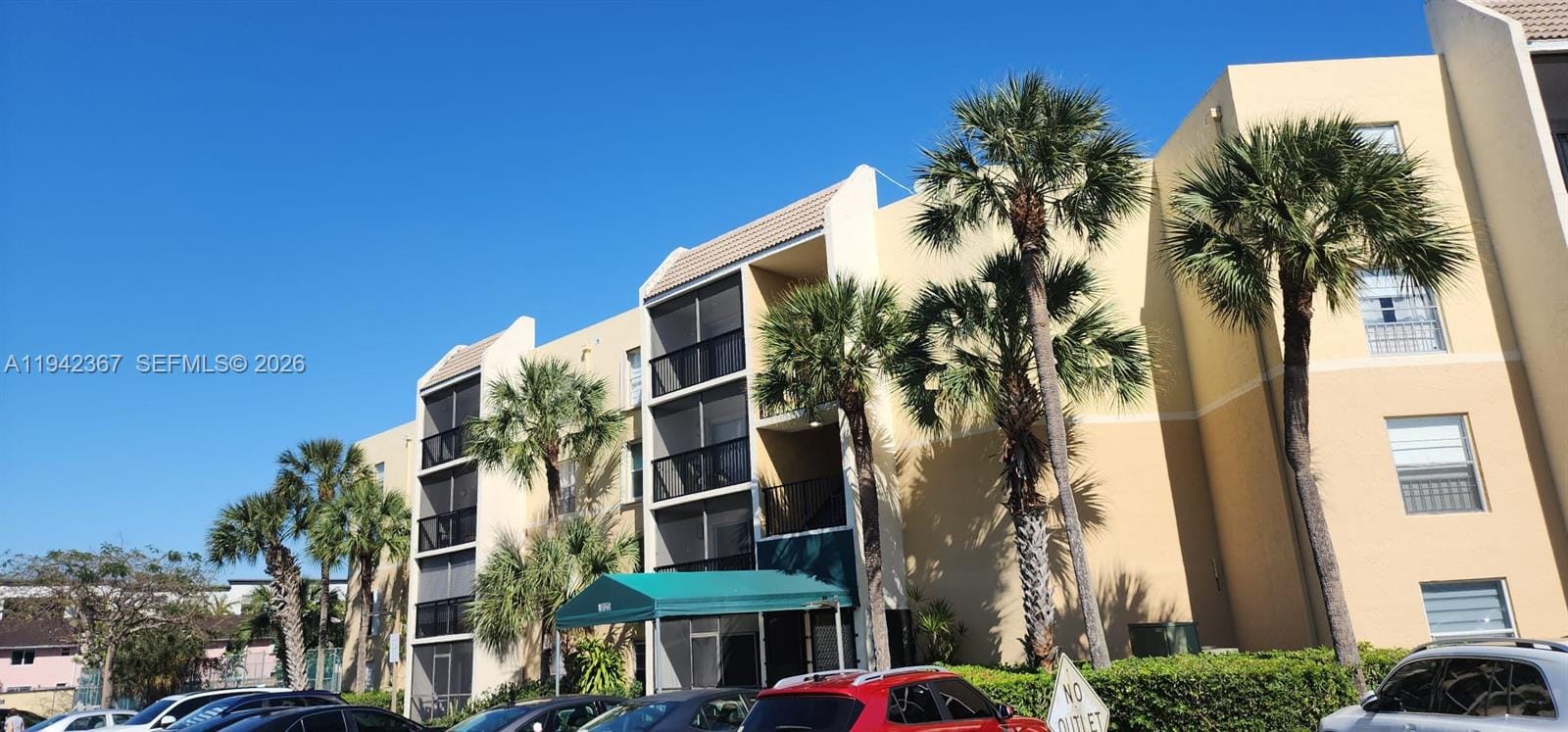 8005 Lake Drive 201 — photo 4