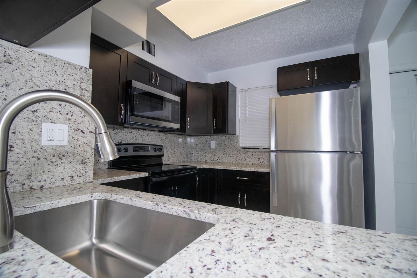 11430 NW 45th Street — photo 6
