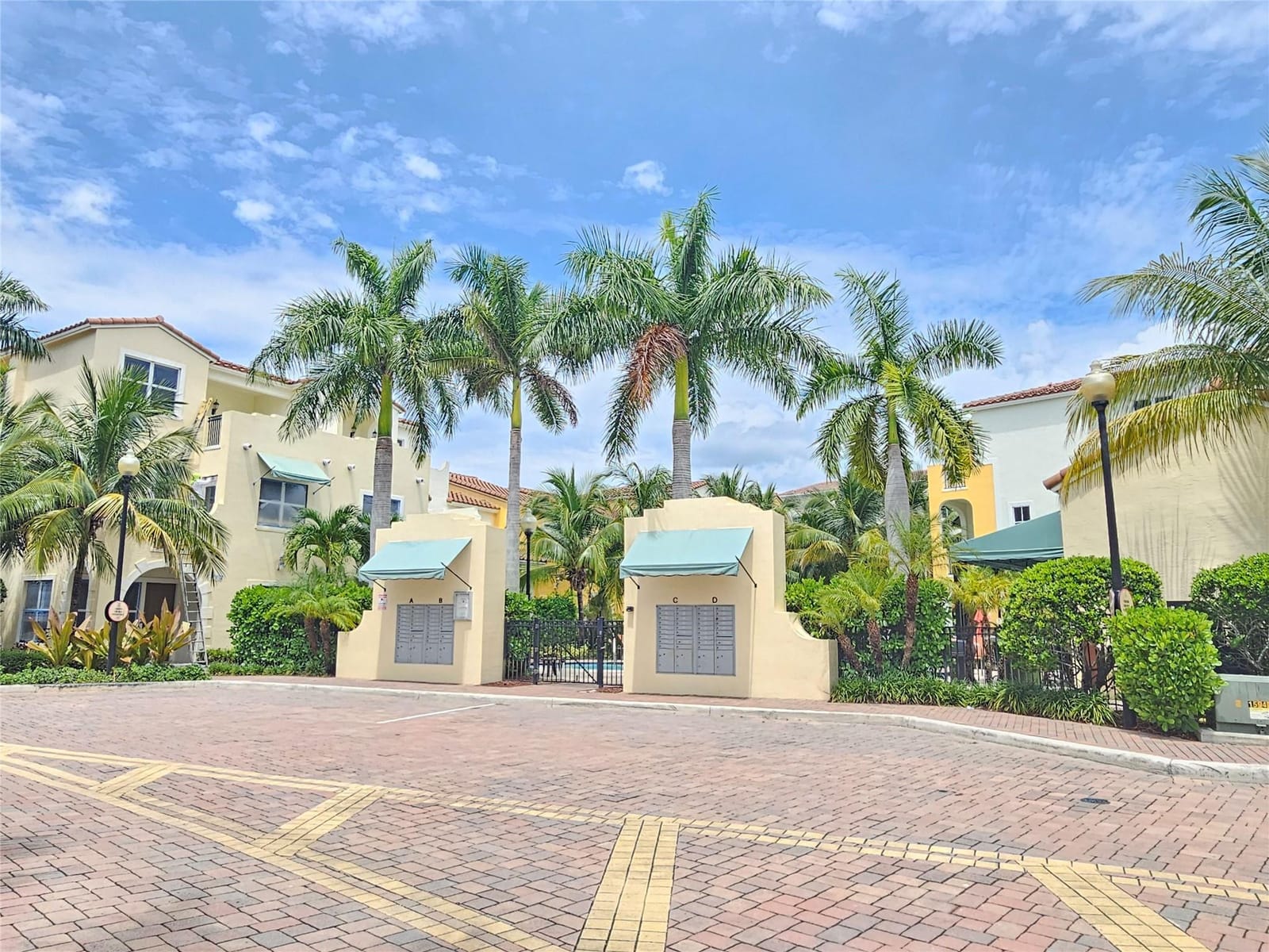 1765 NW 124th Place — photo 8