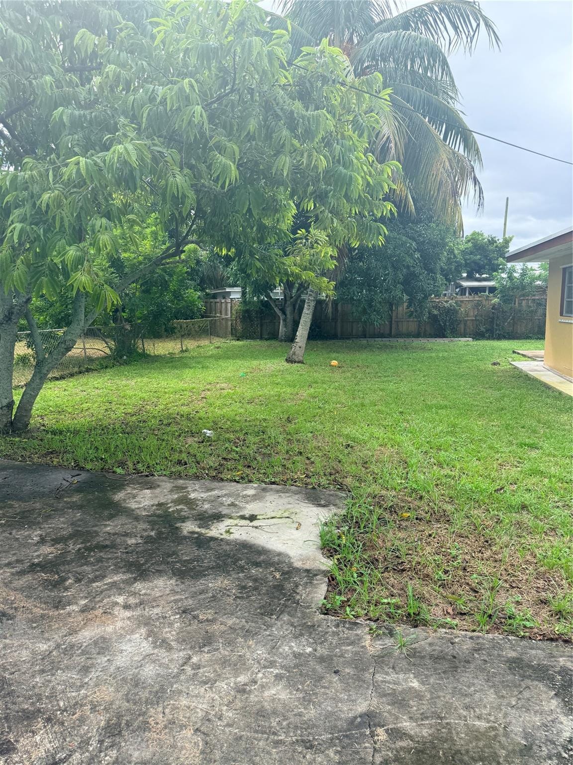 19425 NW 39th Avenue — photo 12