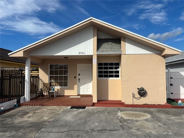 2741 W 74th Street, sold in Alameda Jardins, Hialeah, FL