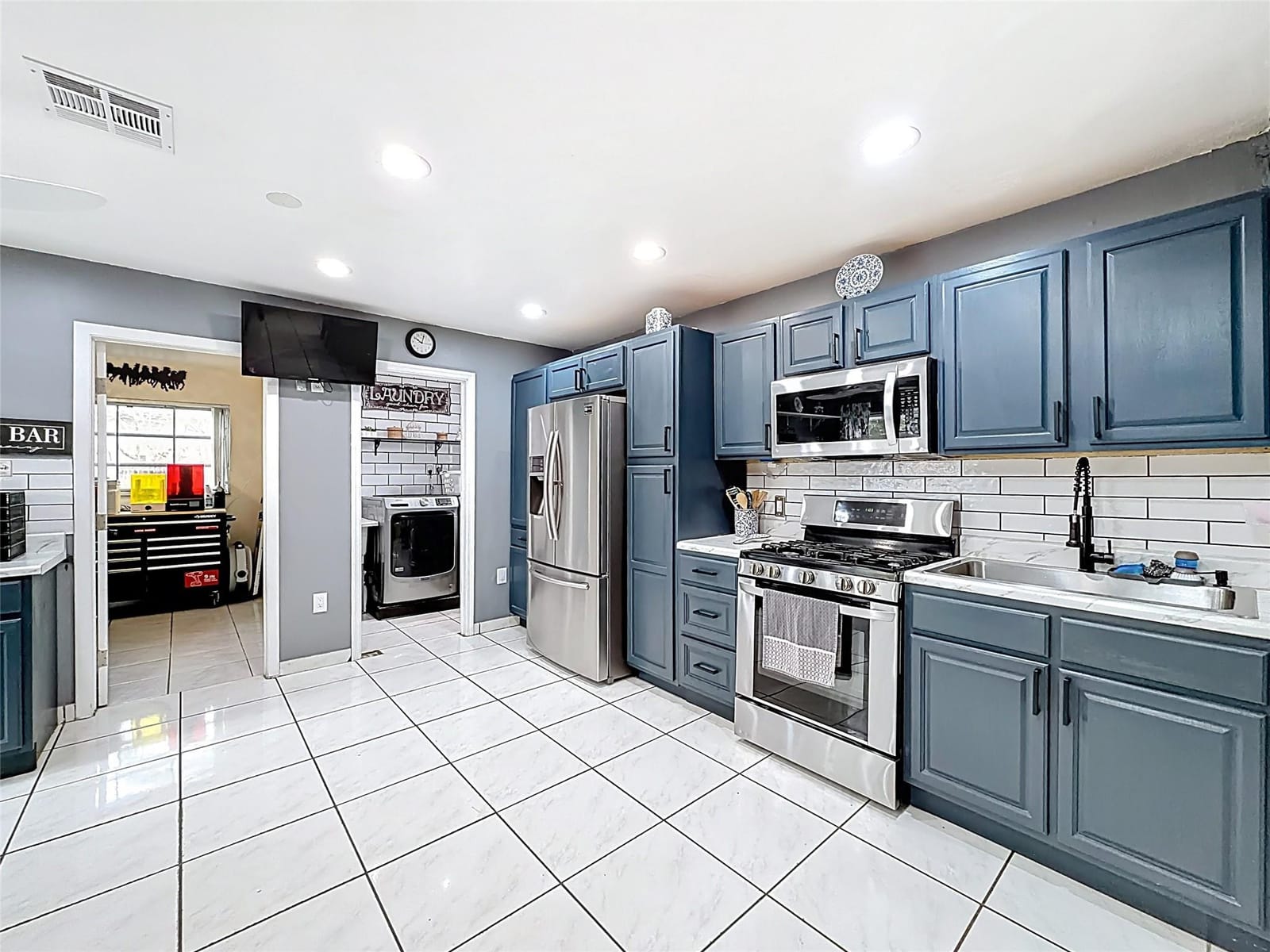 7141 Custer Street — photo 6