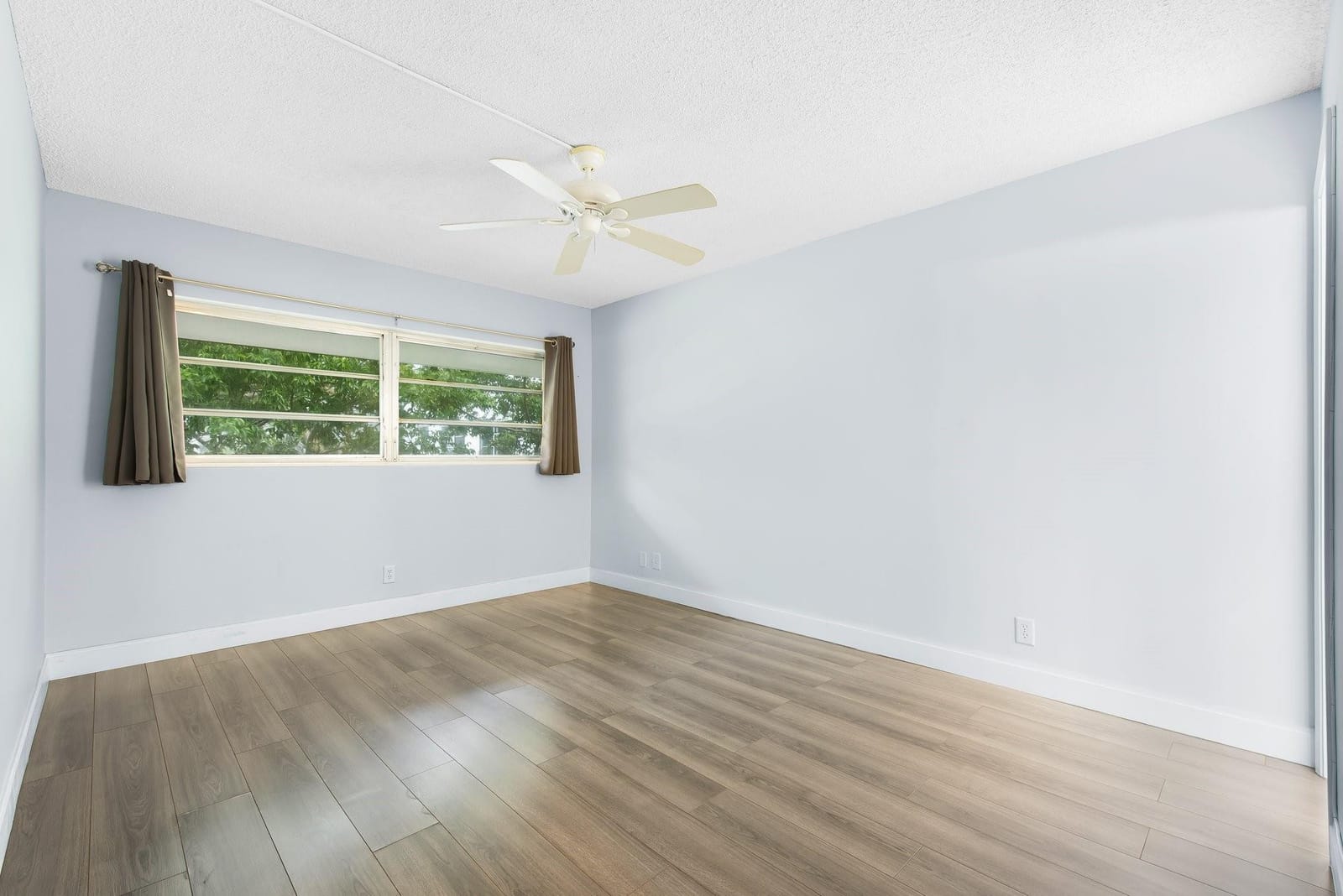 1340 NE 28th Avenue 232 — photo 4