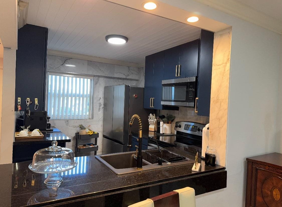 4311 Crystal Lake Drive 213 — photo 12