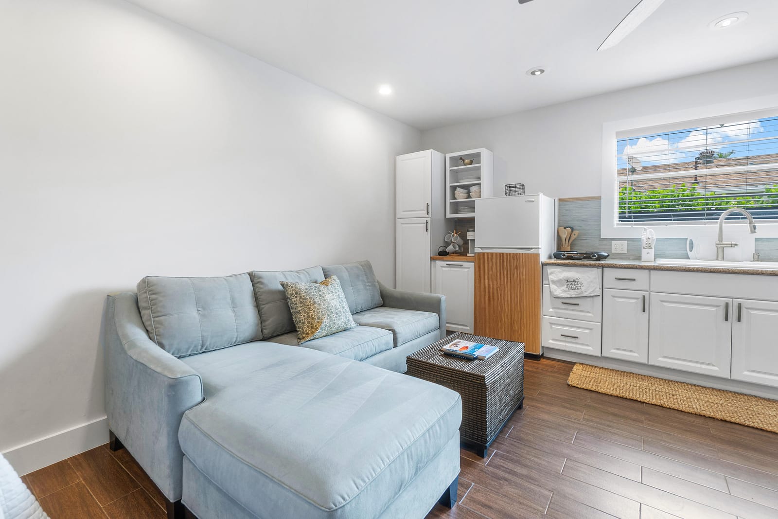 43 W Plumosa Lane Studio — photo 11