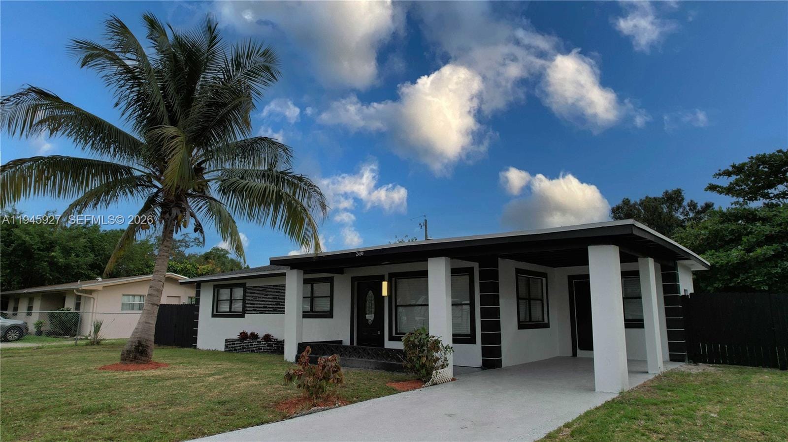 2496 SW 8th Street — photo 3