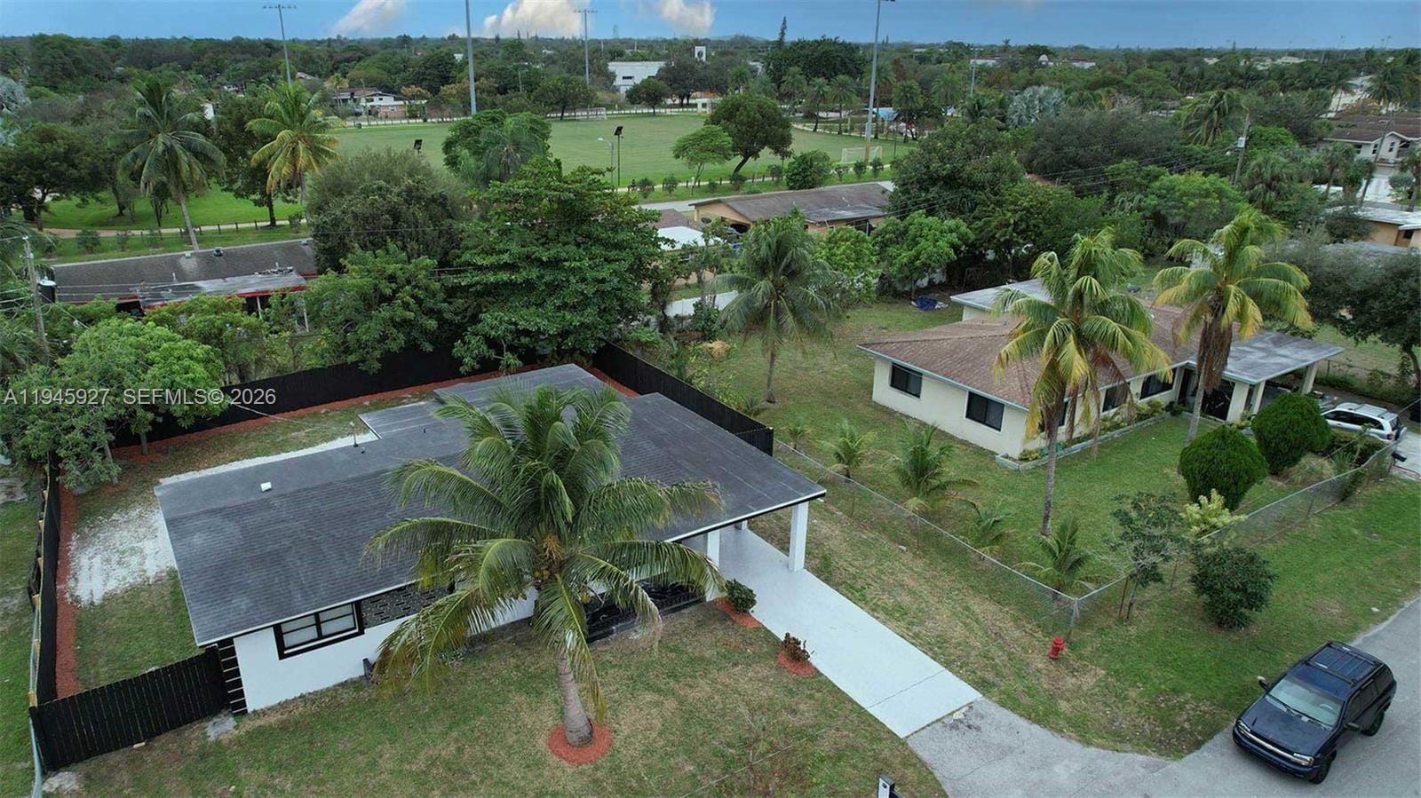 2496 SW 8th Street — photo 4