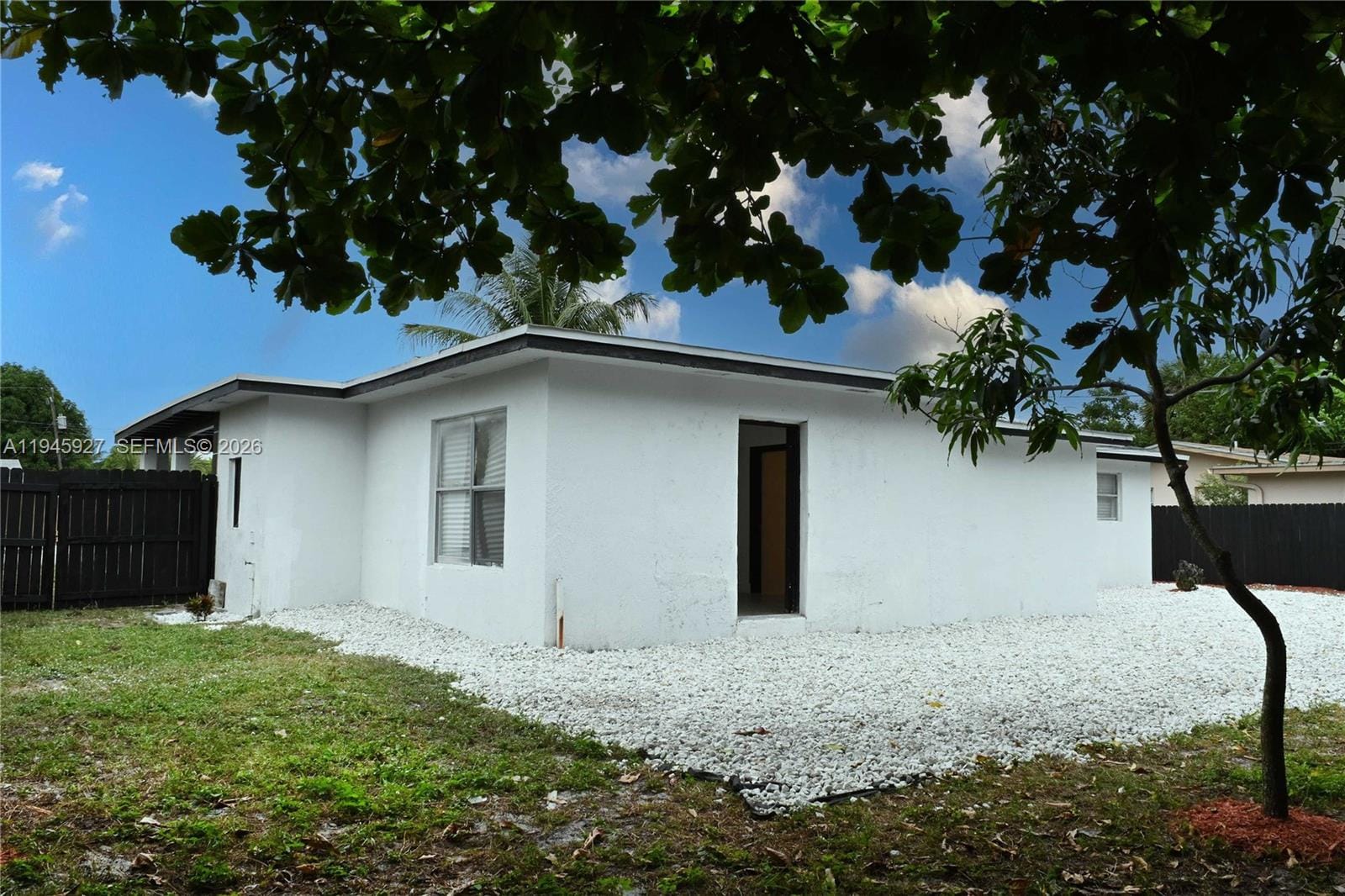 2496 SW 8th Street — photo 10