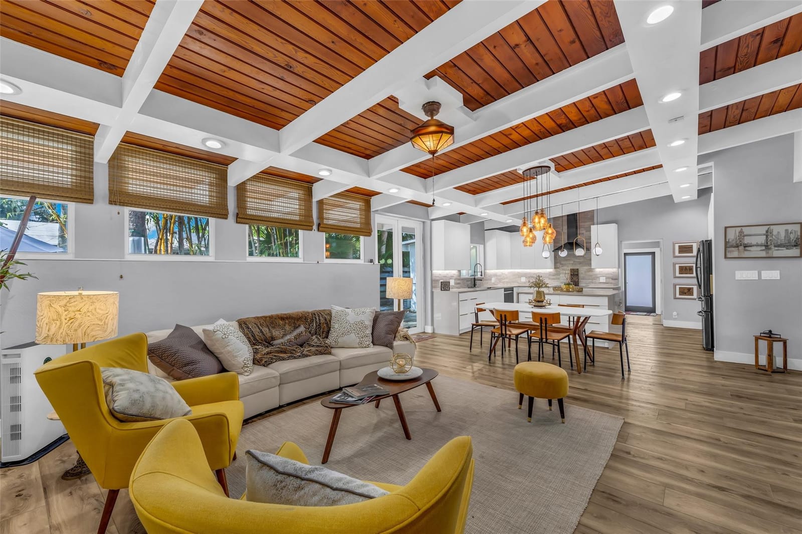 2008 Coral Gardens Drive — photo 11