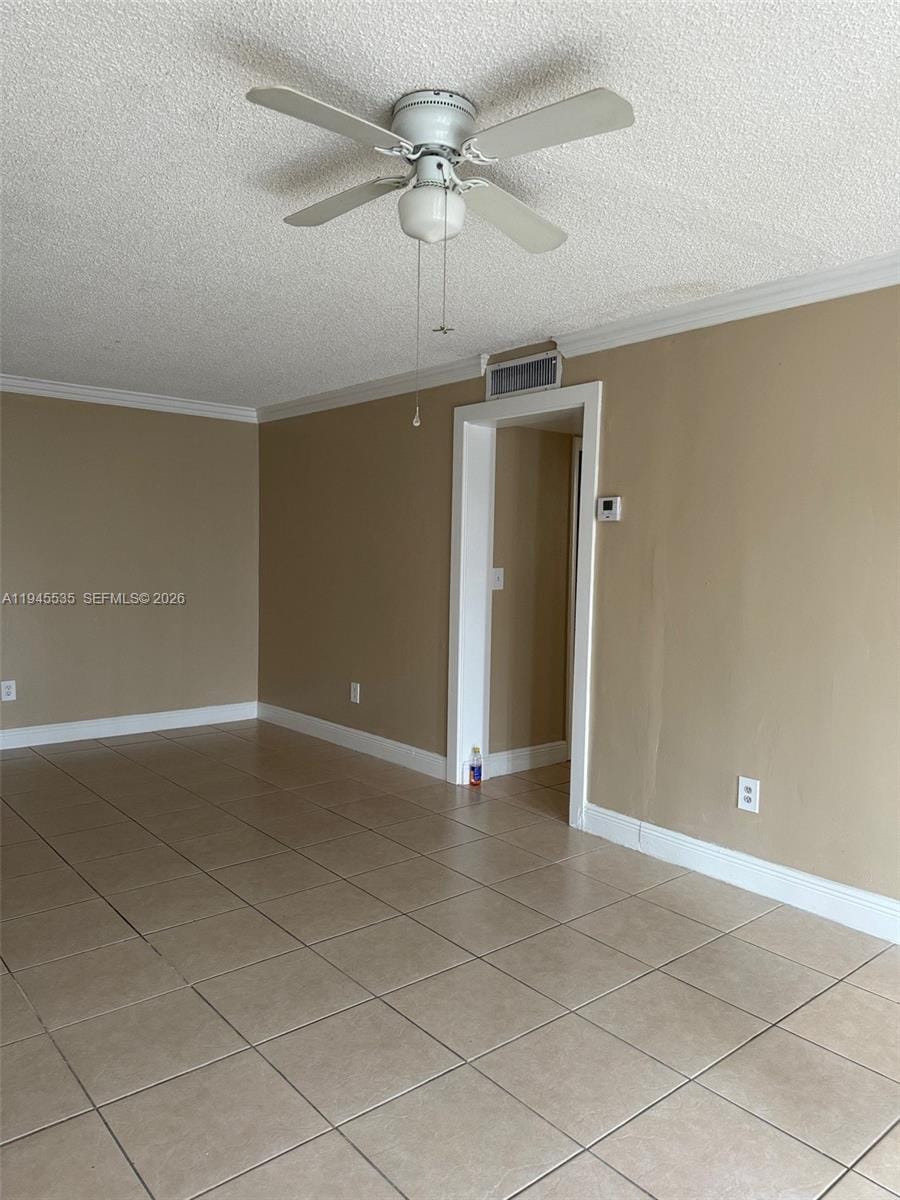 488 NW 165th St Road B-115 — photo 2