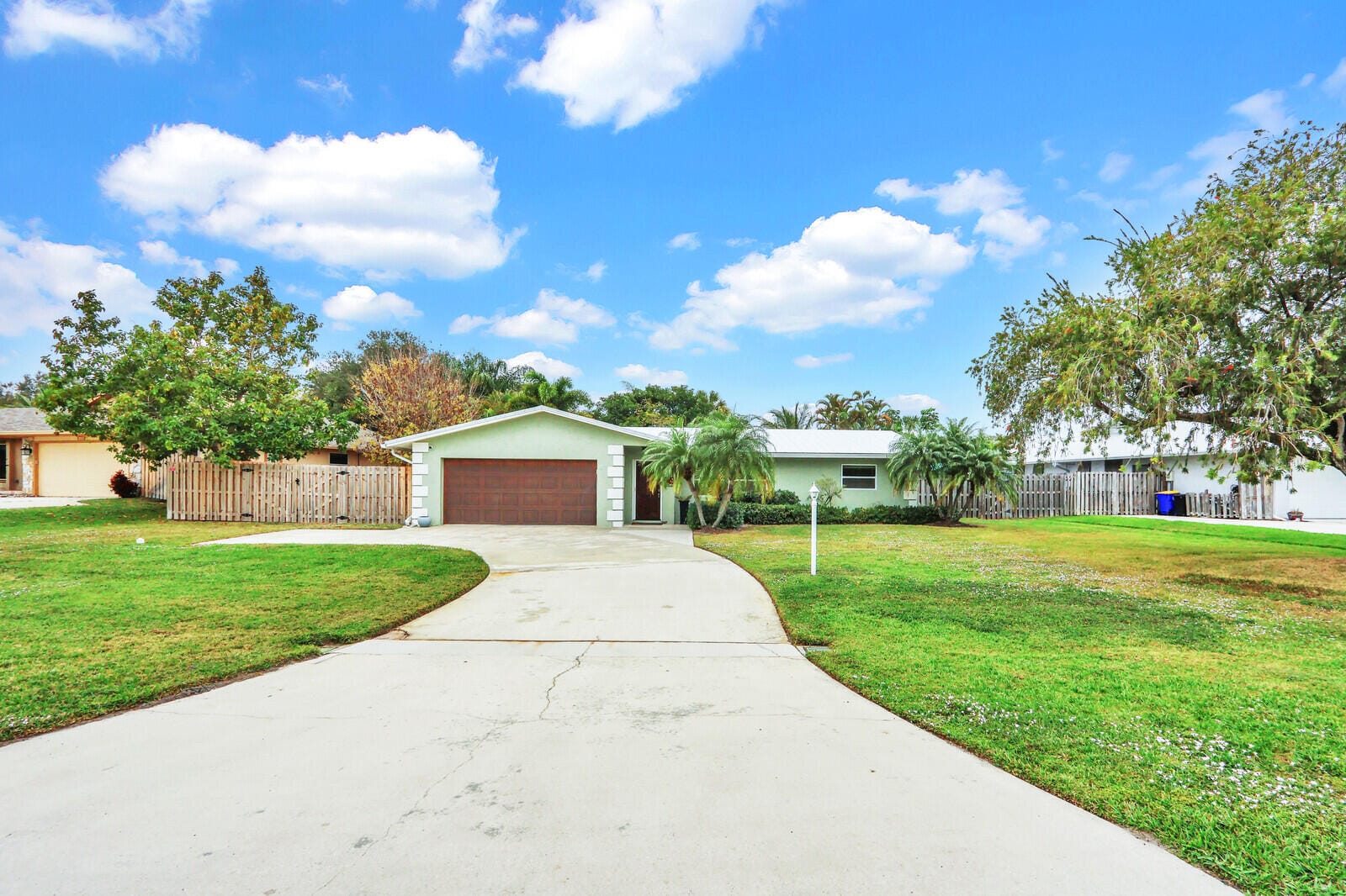 3035 SE Glasgow Drive — photo 3