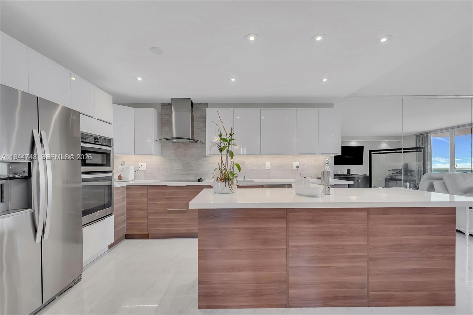 2301 Collins Avenue 810, Miami Beach, FL 33139, Miami Beach