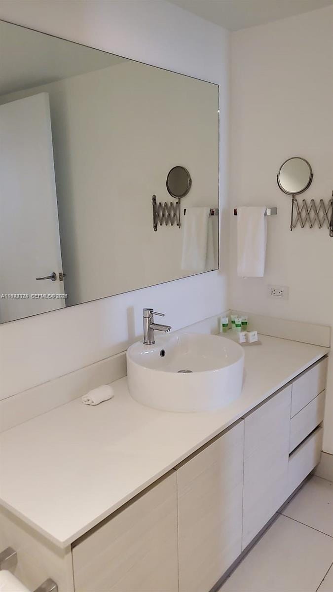 2602 E Hallandale Beach Boulevard R2508 — photo 11
