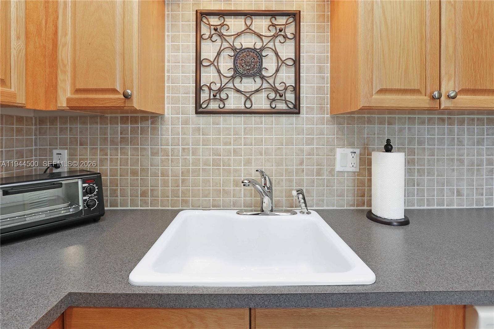1425 Atlantic Shores Boulevard 110, Hallandale Beach, FL 33009 photo 18