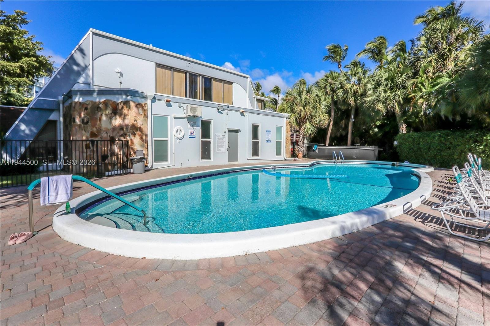 1425 Atlantic Shores Boulevard 110, Hallandale Beach, FL 33009 photo 29