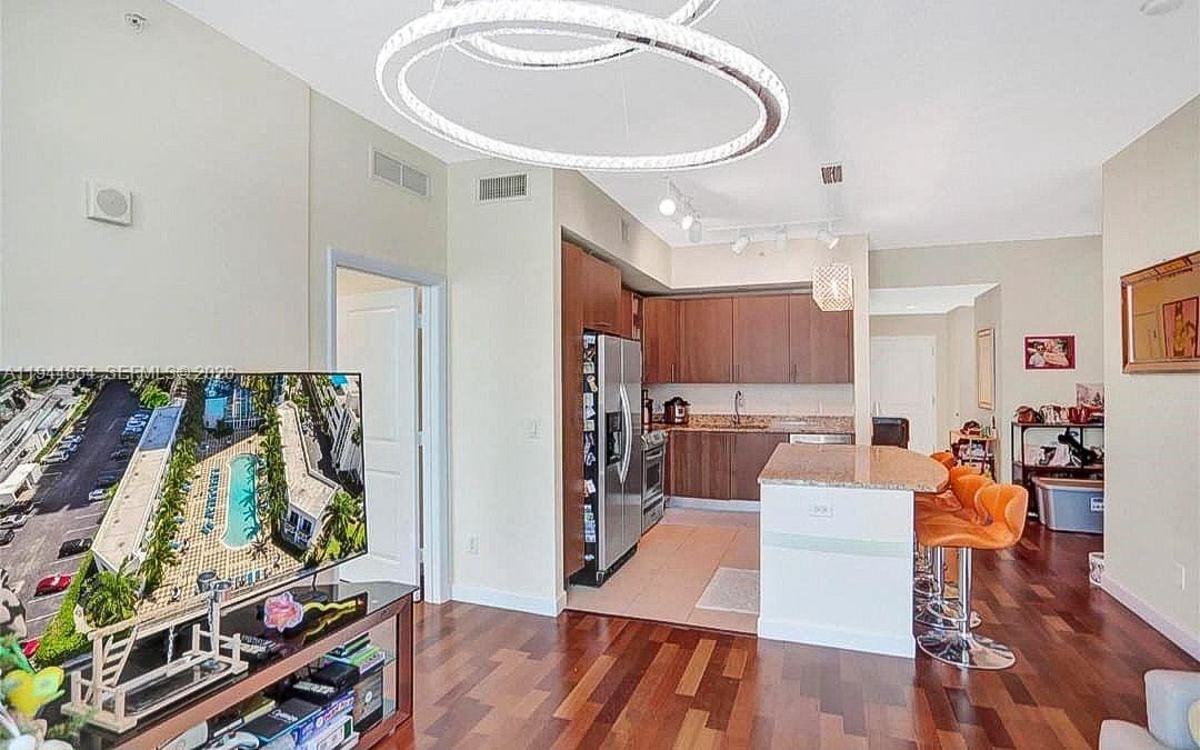 1945 S Ocean Drive 1405 — photo 3