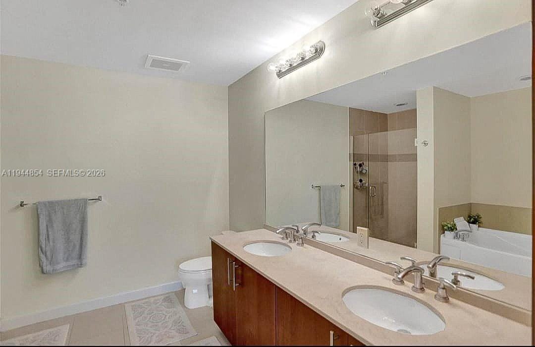 1945 S Ocean Drive 1405 — photo 5
