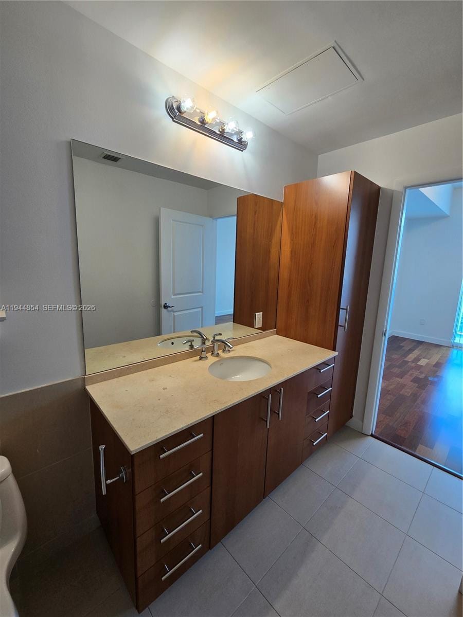1945 S Ocean Drive 1405 — photo 6