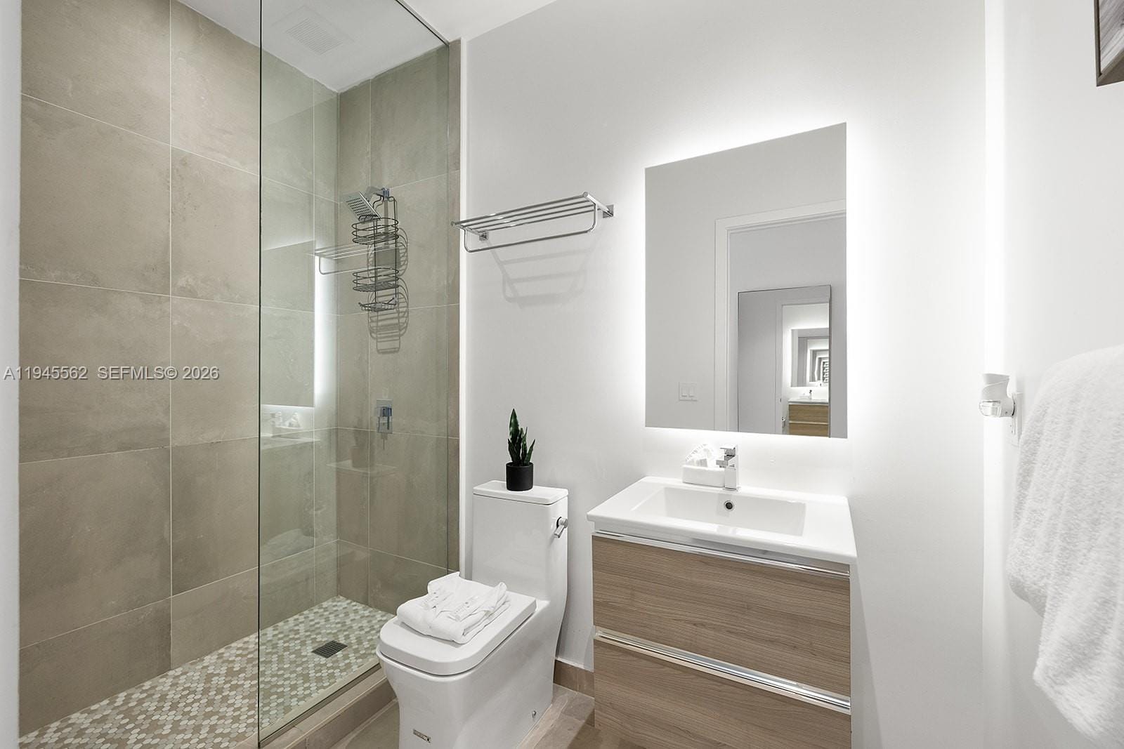 229 SW 9th Street 308 — photo 5