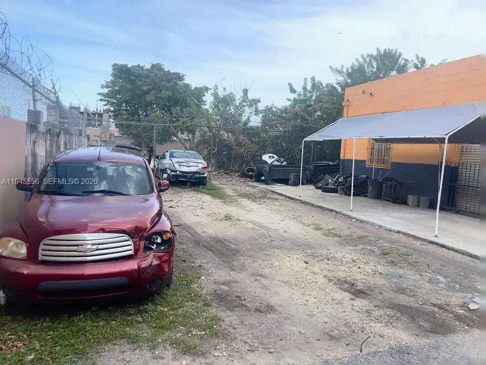 2005 NW 10th Avenue, Miami, FL 33127 photo 2