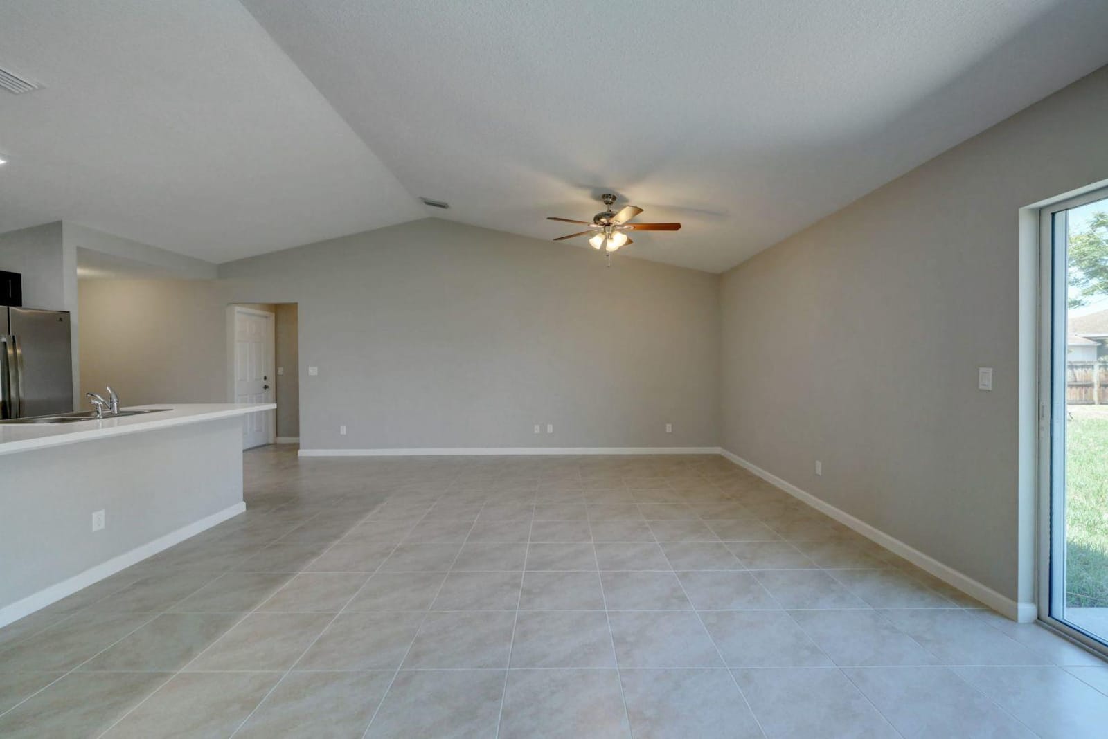 381 SW Todd Avenue — photo 11