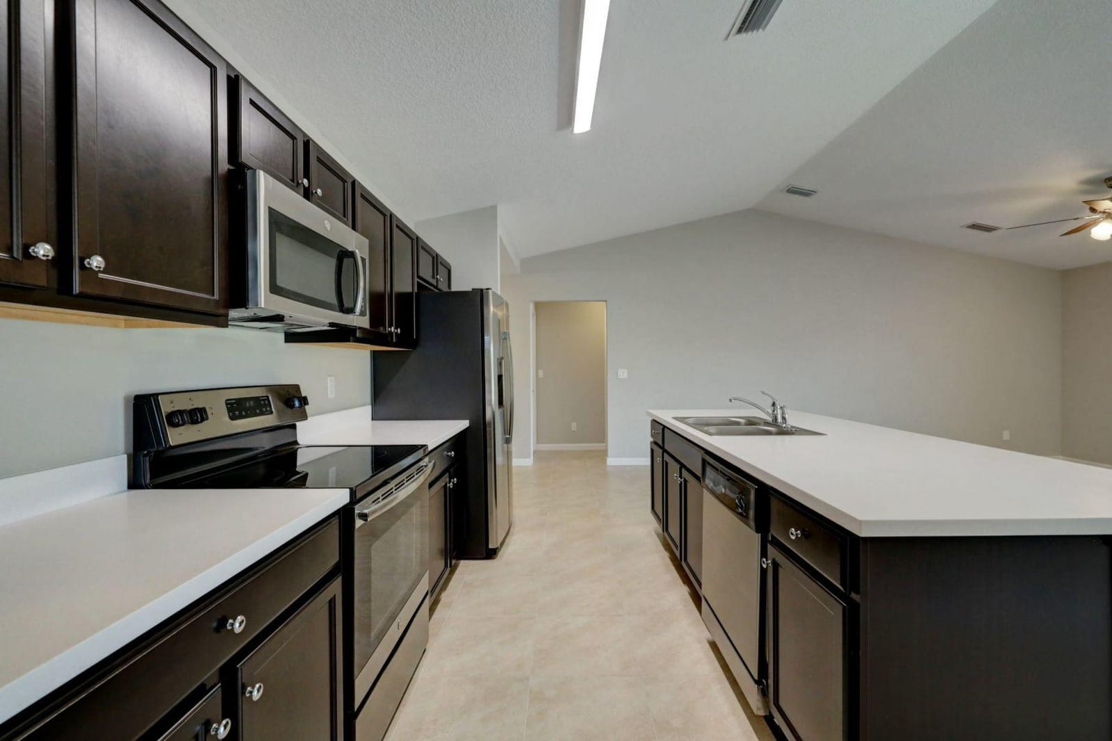 381 SW Todd Avenue — photo 7