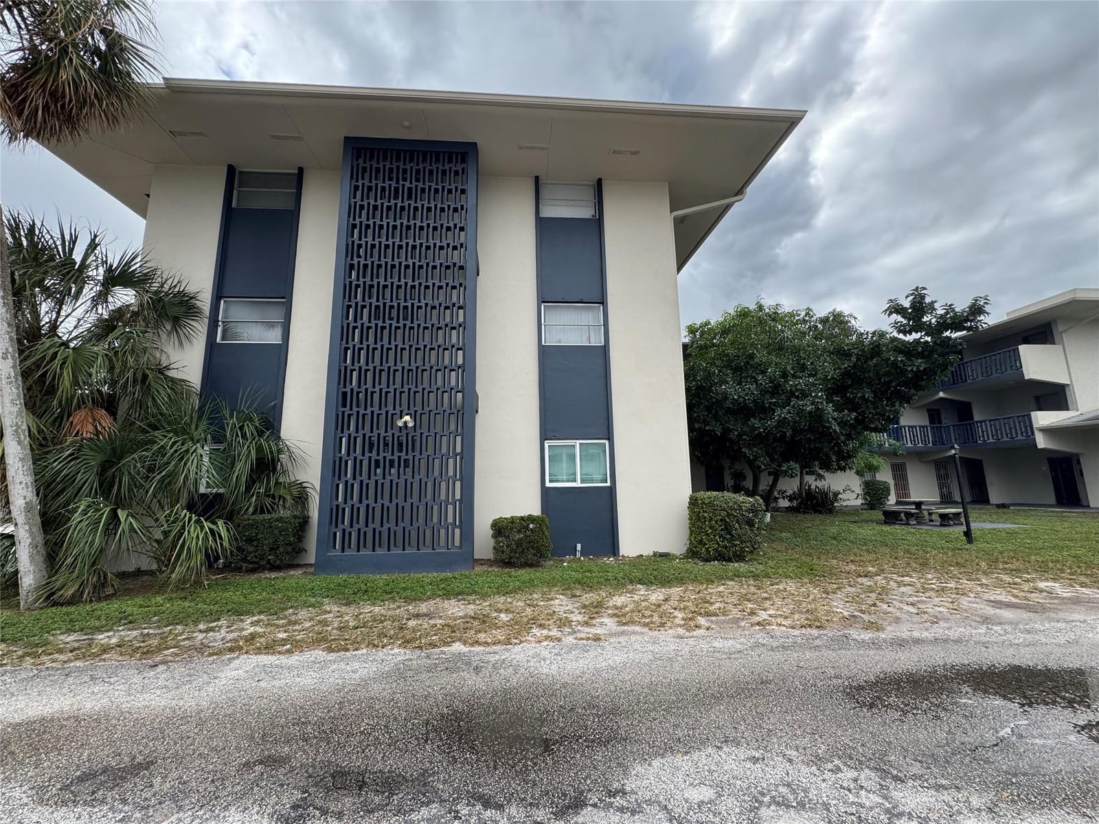 1150 E Sample Road 101, Pompano Beach, FL 33064 photo 17