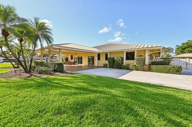 5760 Golden Eagle Circle, Palm Beach Gardens, FL 33418
