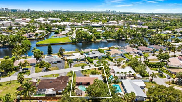 261 SW 18th Court, sold in Boulevard Park Isles, Pompano Beach, FL