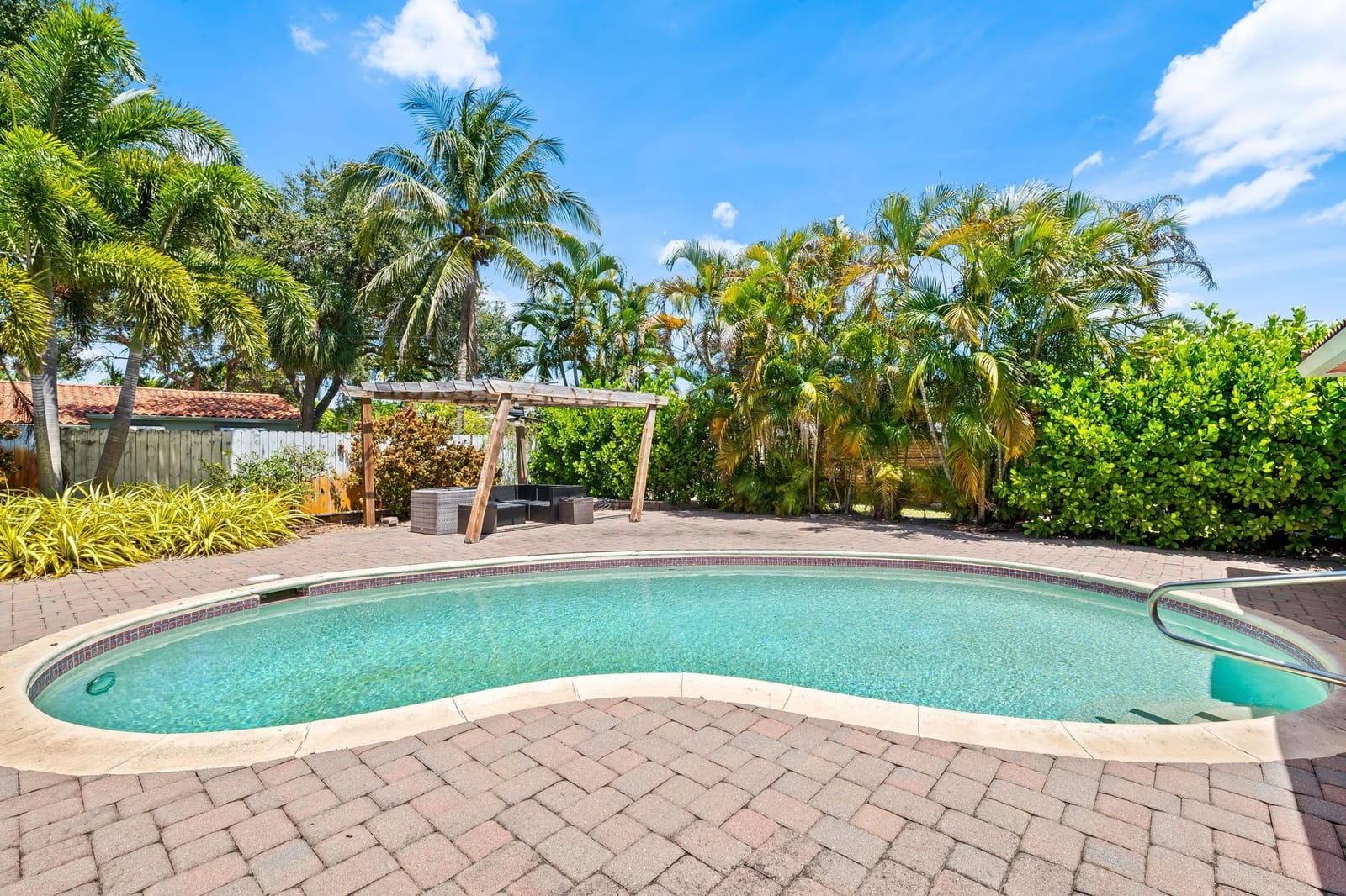 261 SW 18th Court, Pompano Beach, FL 33060 photo 17