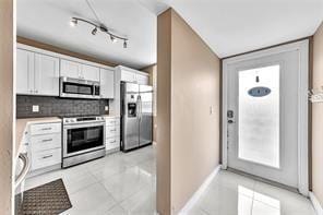 1520 Whitehall Drive 405 — photo 9