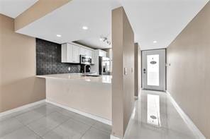 1520 Whitehall Drive 405 — photo 10