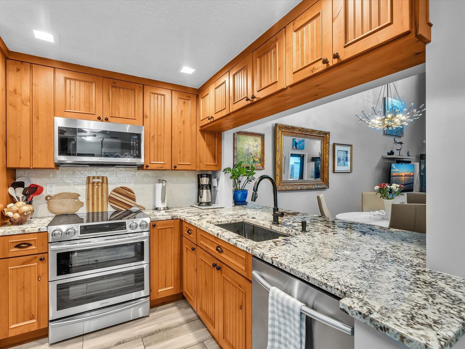 240 City View Drive 240, Fort Lauderdale, FL 33311 photo 8