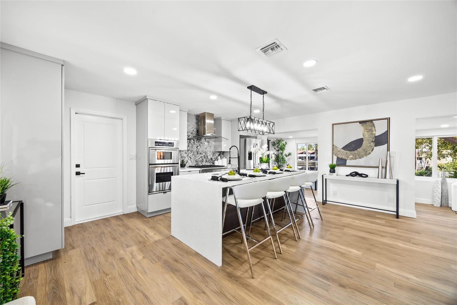 3400 NE 17th Way — photo 4