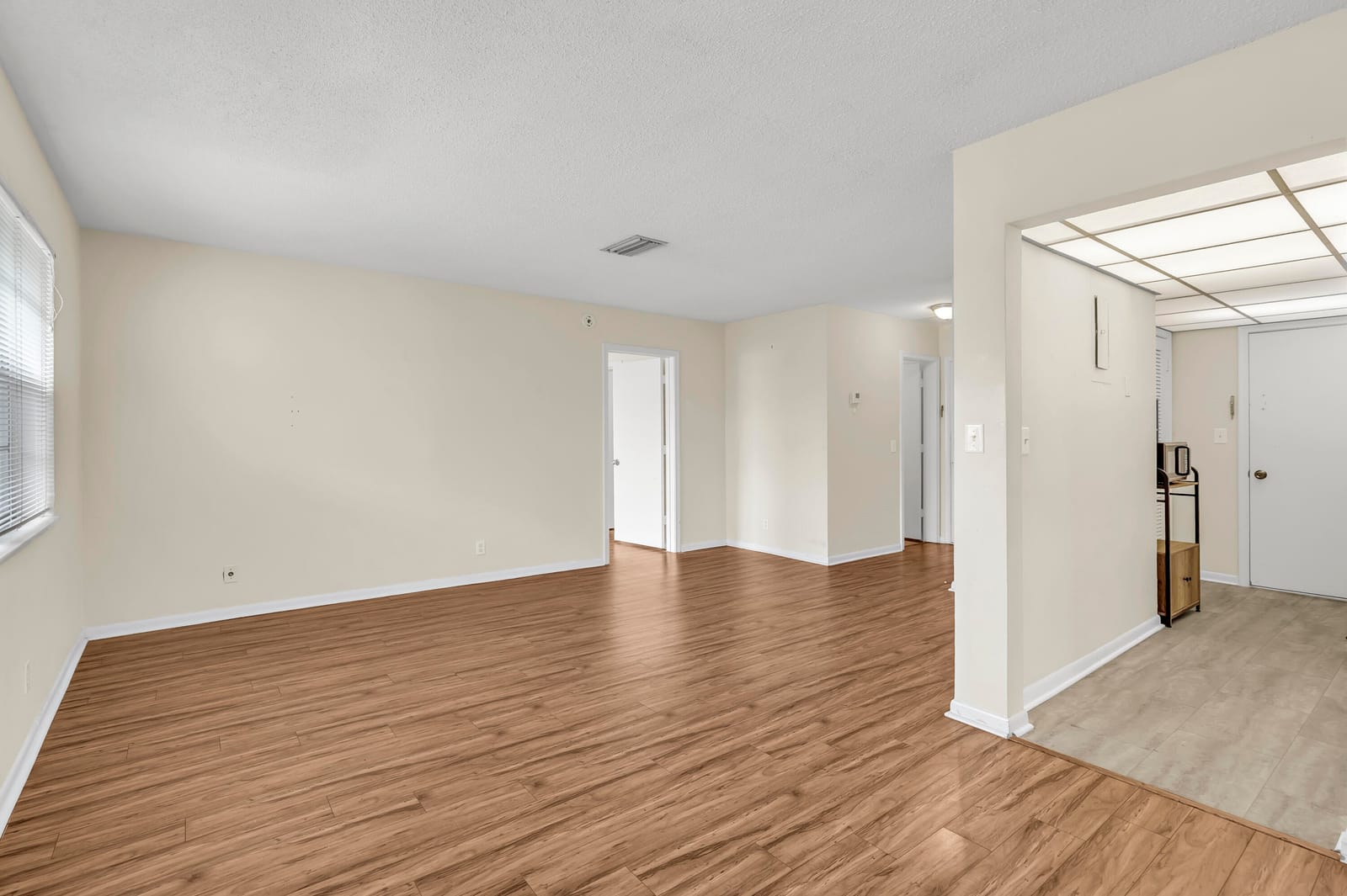 298 SW 6th Street 204 — photo 11