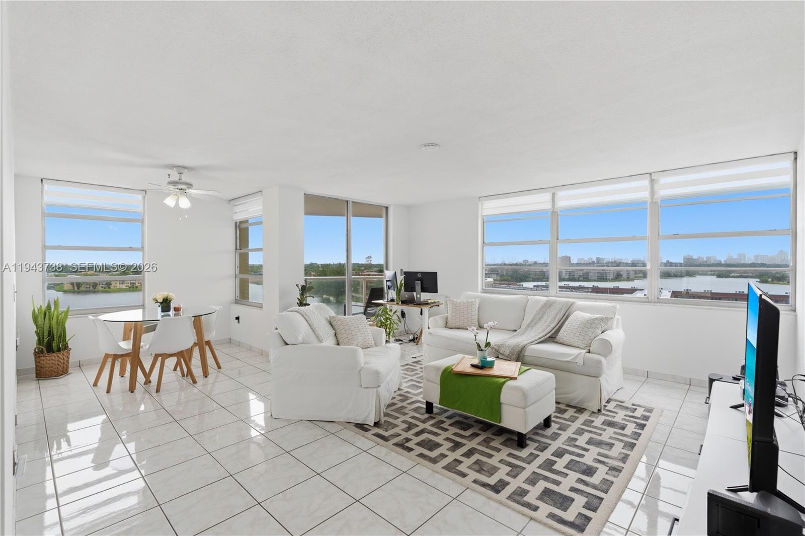 1351 NE Miami Gardens Drive 806E — photo 3