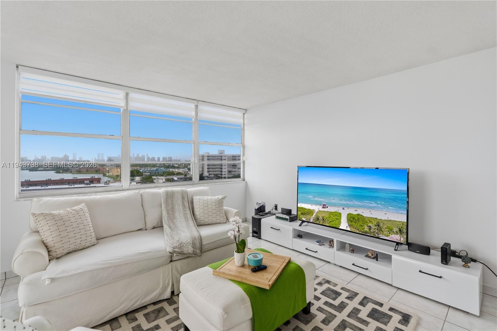 1351 NE Miami Gardens Drive 806E — photo 4