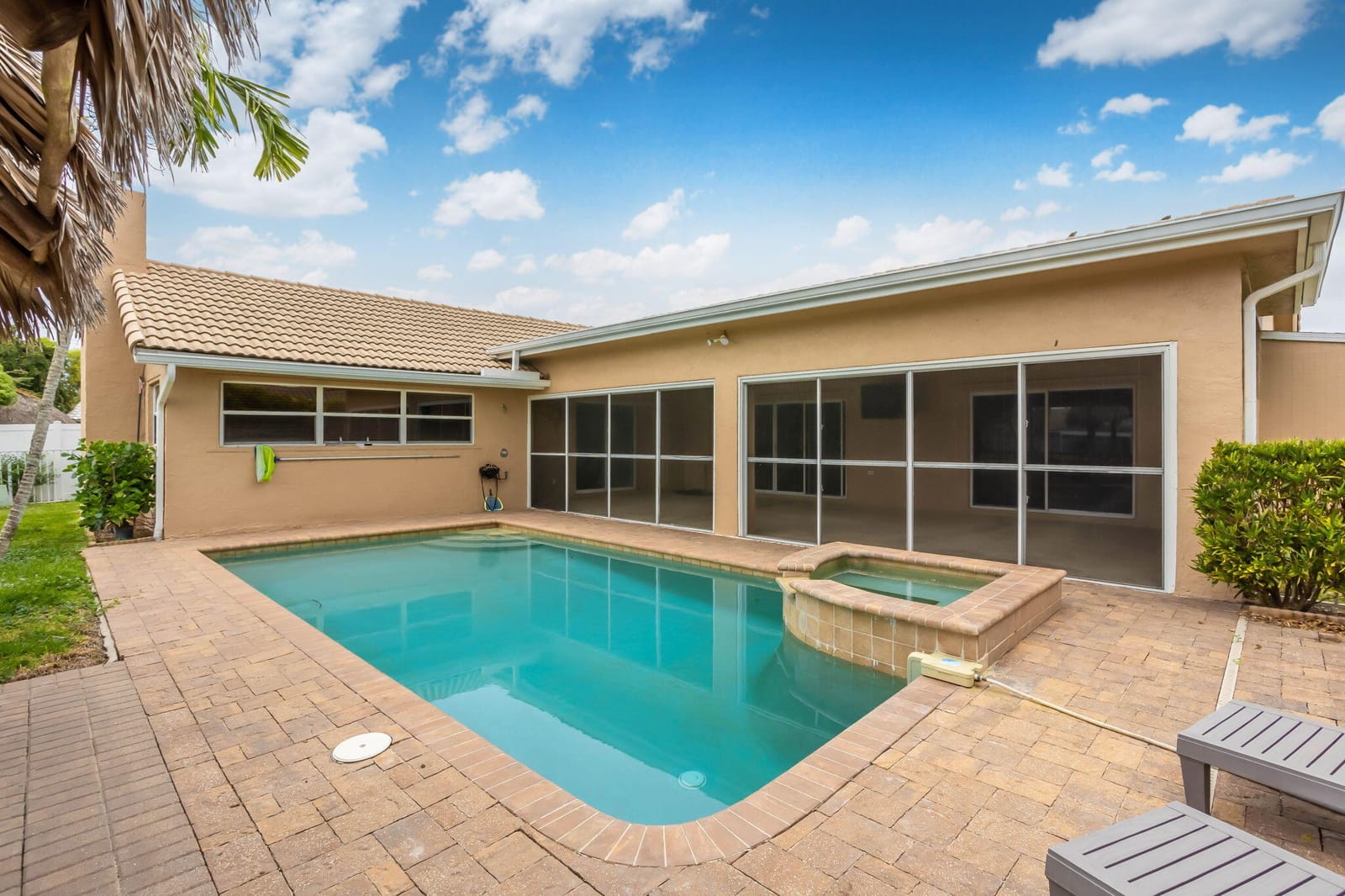 9208 Sun Pointe Drive, Boynton Beach, FL 33437 photo 2