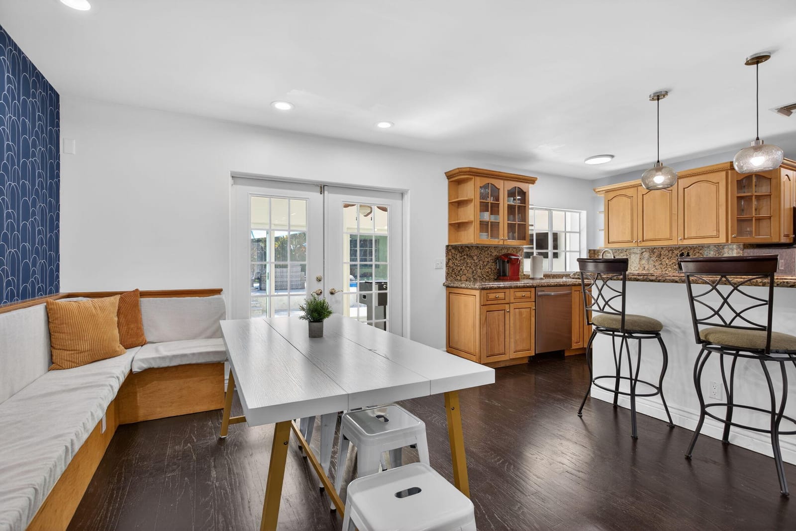 736 NE 34th Court — photo 11