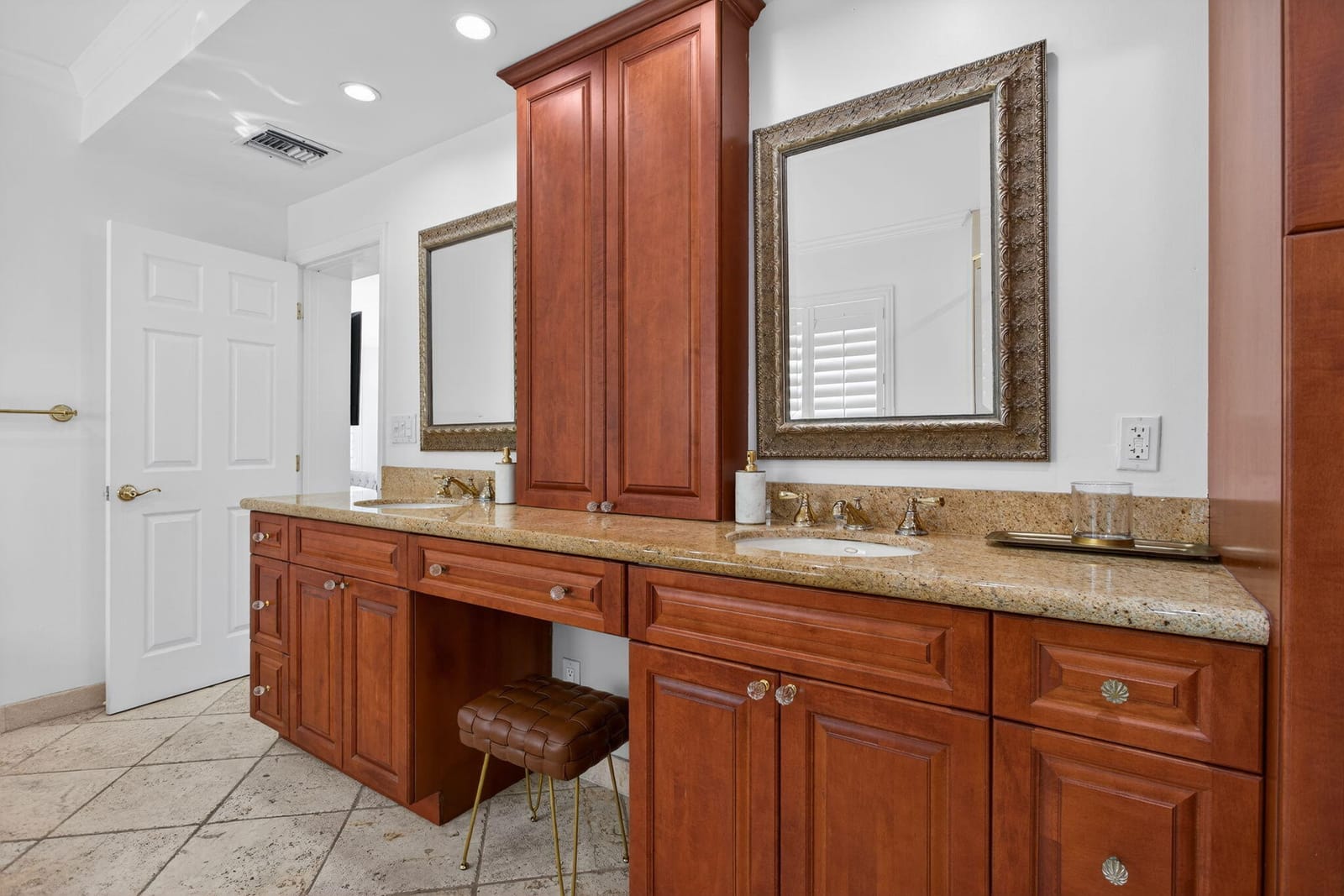 736 NE 34th Court, Oakland Park, FL 33334 photo 21