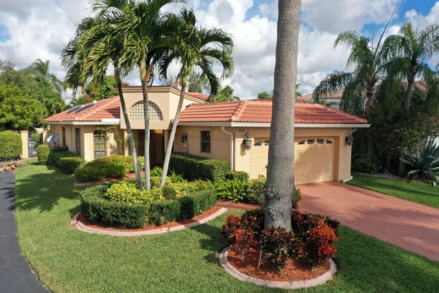 9044 Villa Portofino Circle, sold in Villa Portofino, Boca Raton, FL