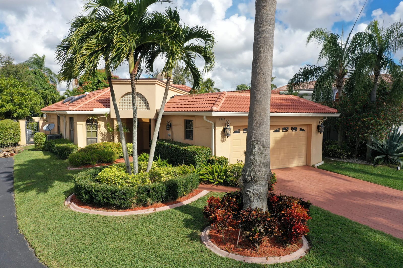 9044 Villa Portofino Circle, Boca Raton, FL 33496