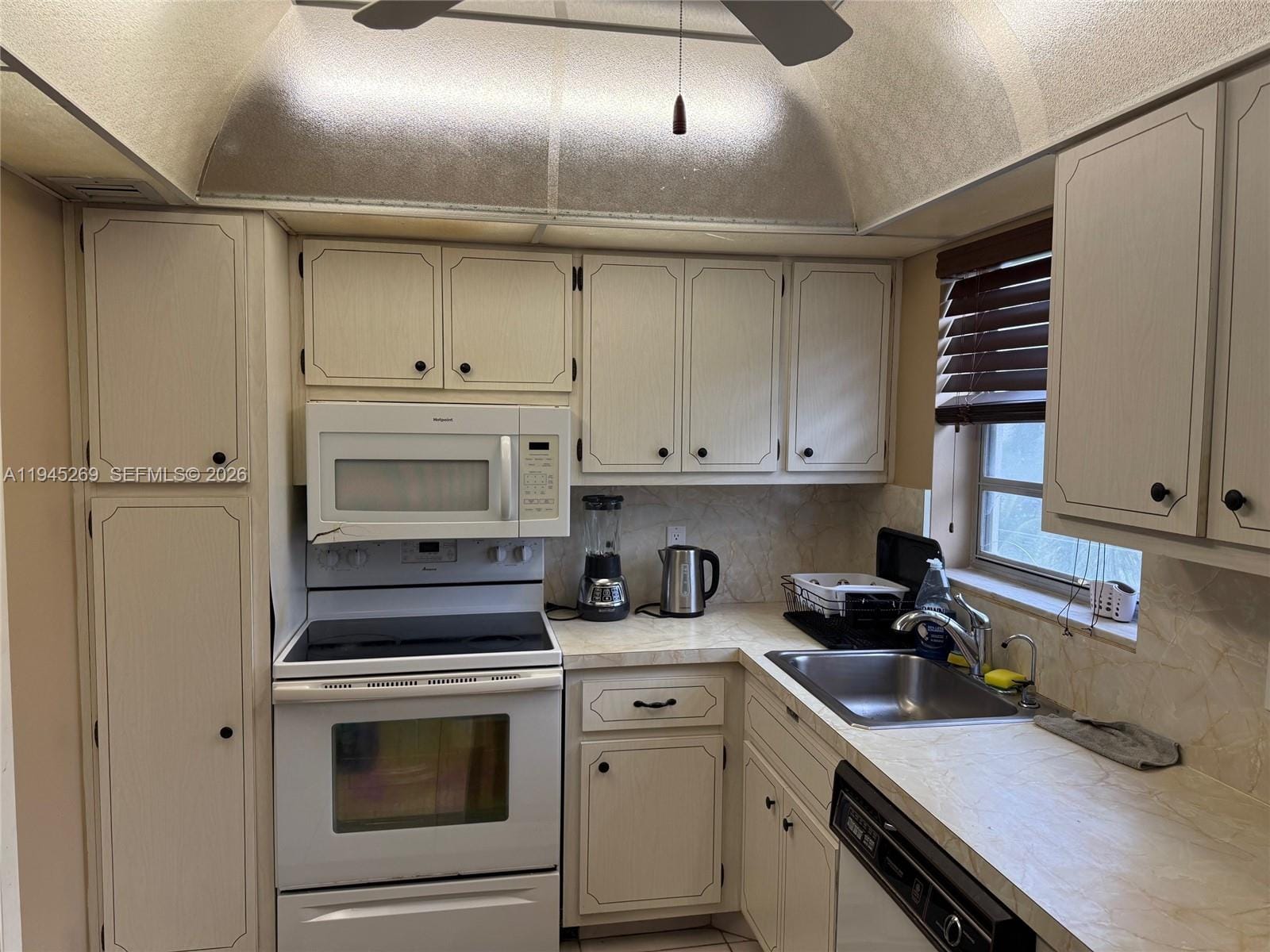3181 S Ocean Drive 301, Hallandale Beach, FL 33009 photo 29