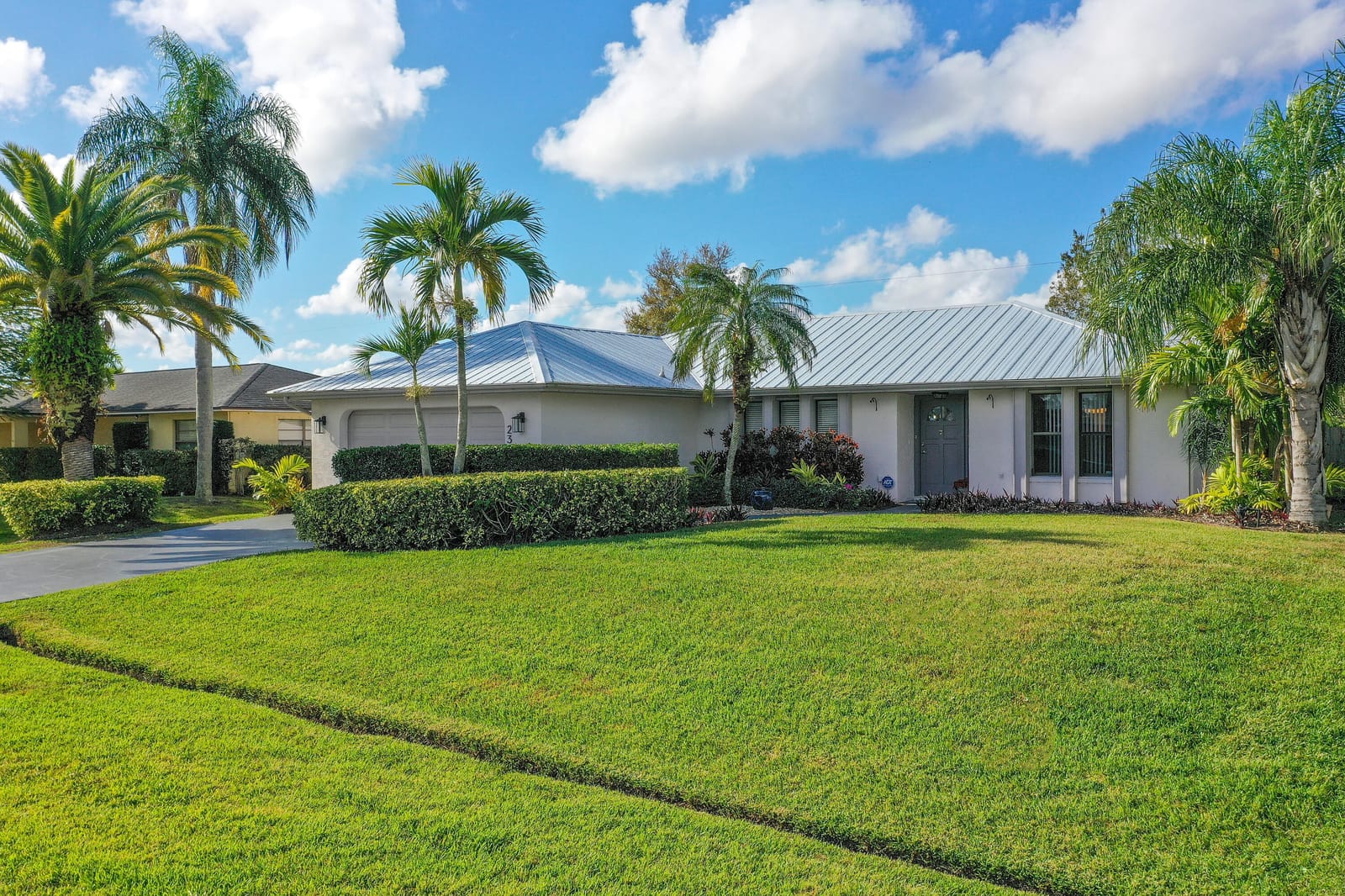 234 SE Whitmore Drive — photo 3