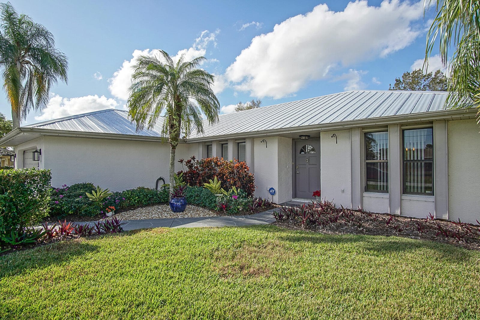 234 SE Whitmore Drive — photo 4