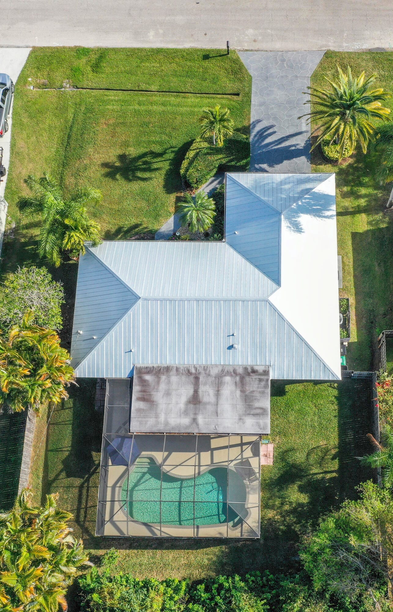 234 SE Whitmore Drive — photo 9